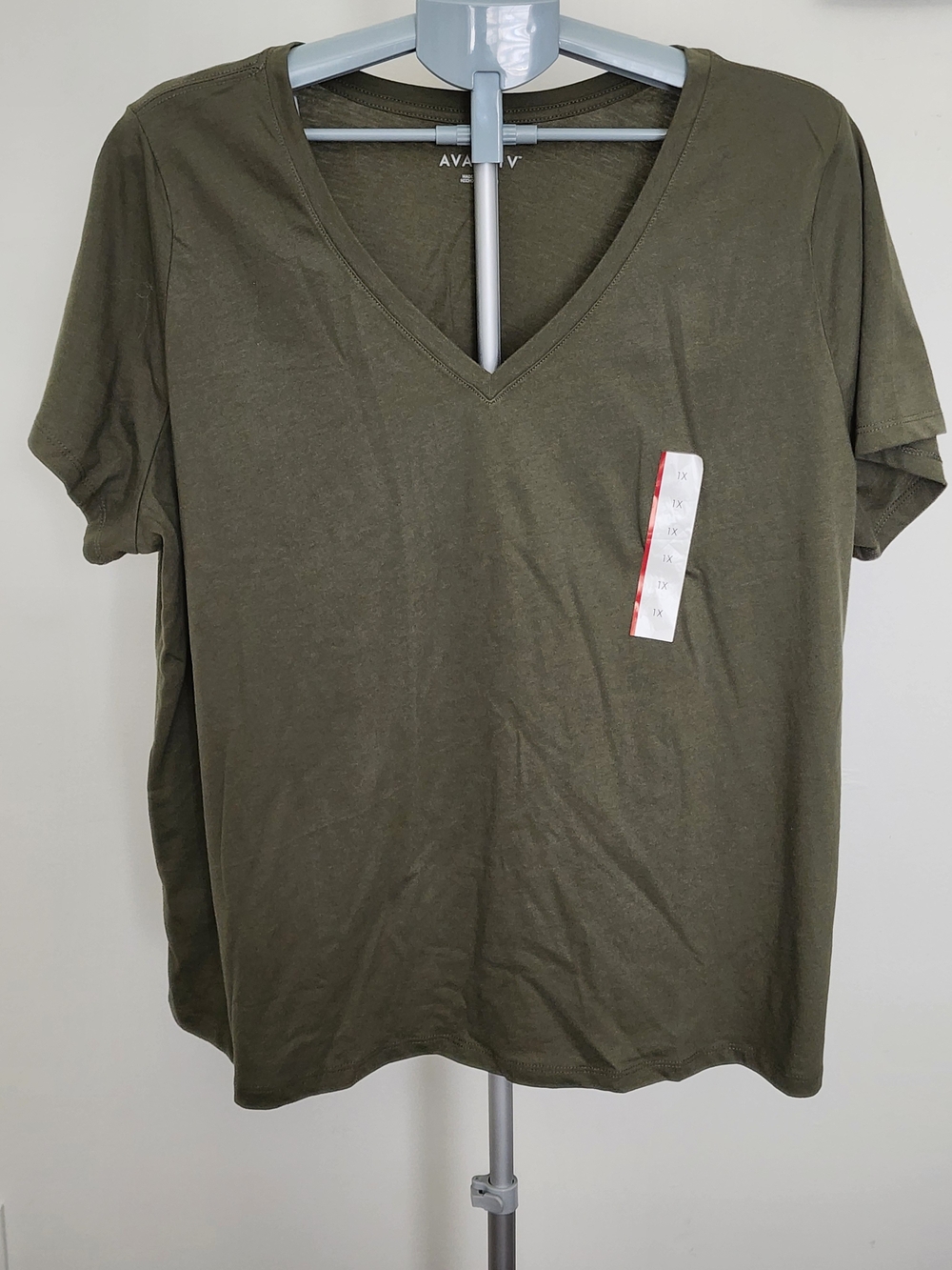 Ava & Viv Olive Green V-Neck Short Sleeve Tee